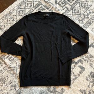 Banana Republic 100% Merino Wool Black Scalloped Crewneck Sweater Size Small.